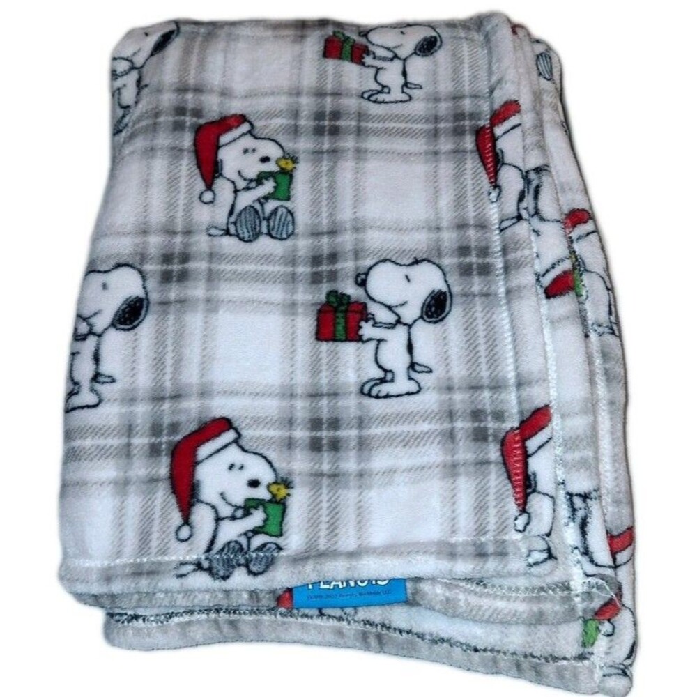 Peanuts Snoopy Christmas Fleece Blanket
